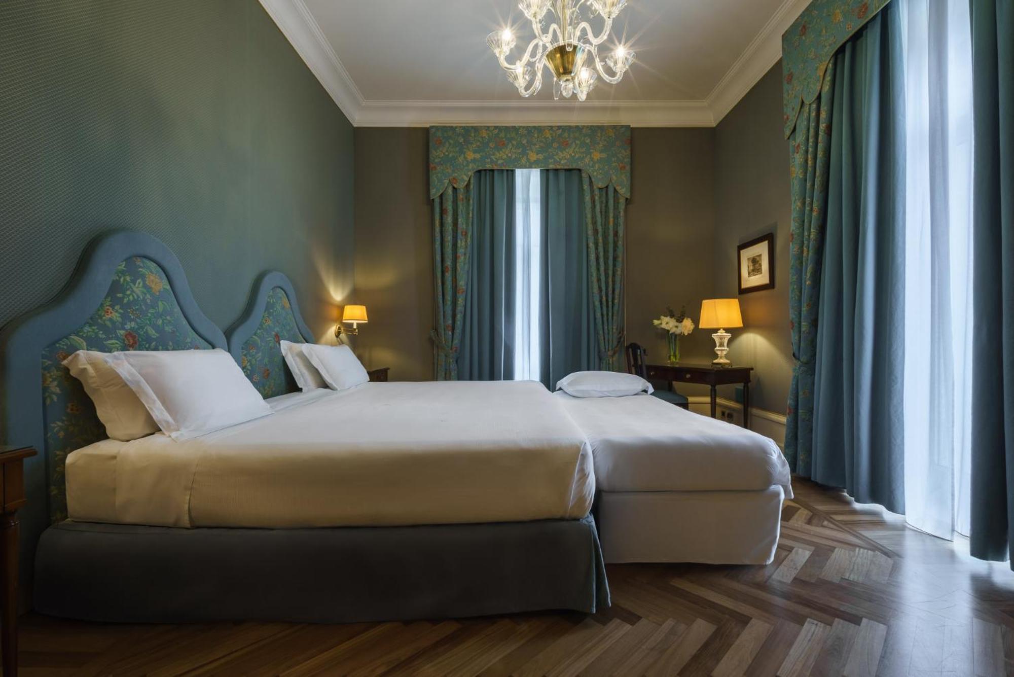 Eurostars Excelsior Naples